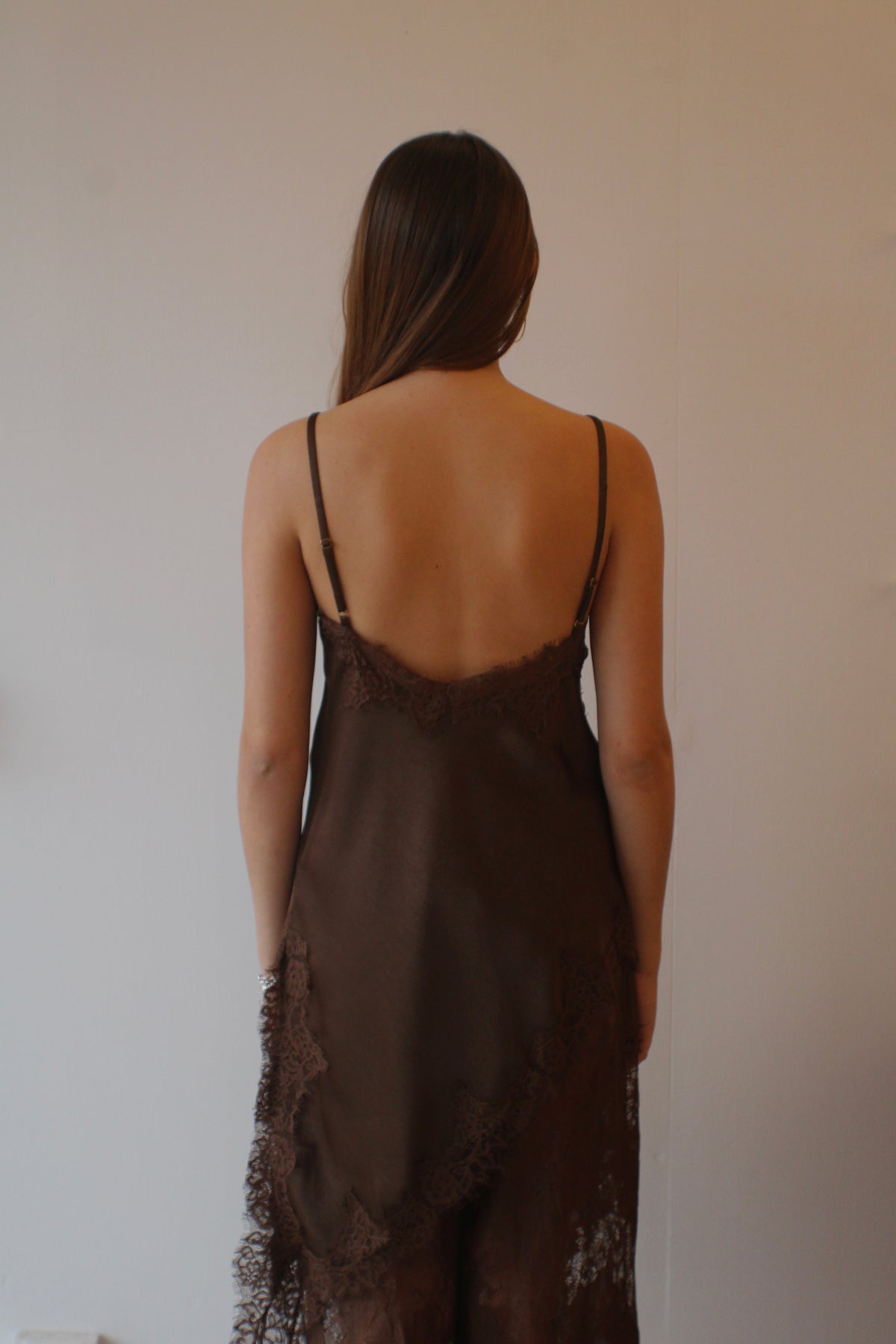 Lizzy Satin Cami Top in Umber