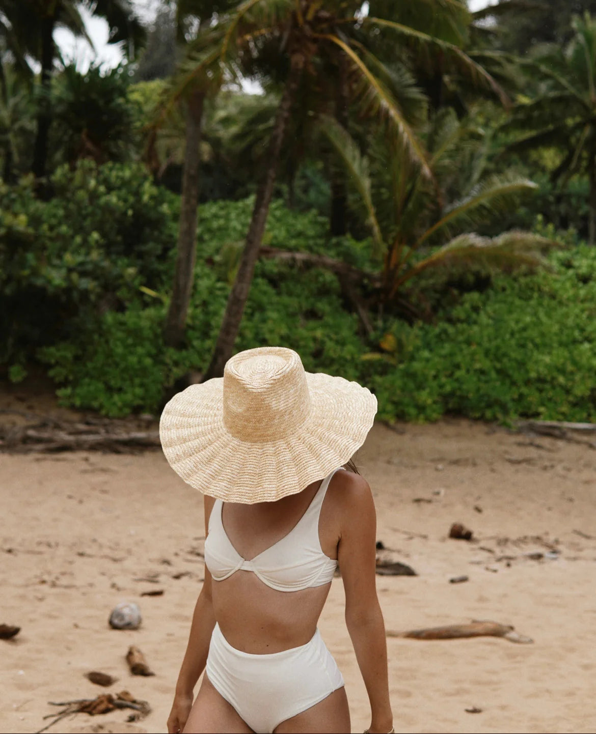 Nalu Scollped Straw Hat