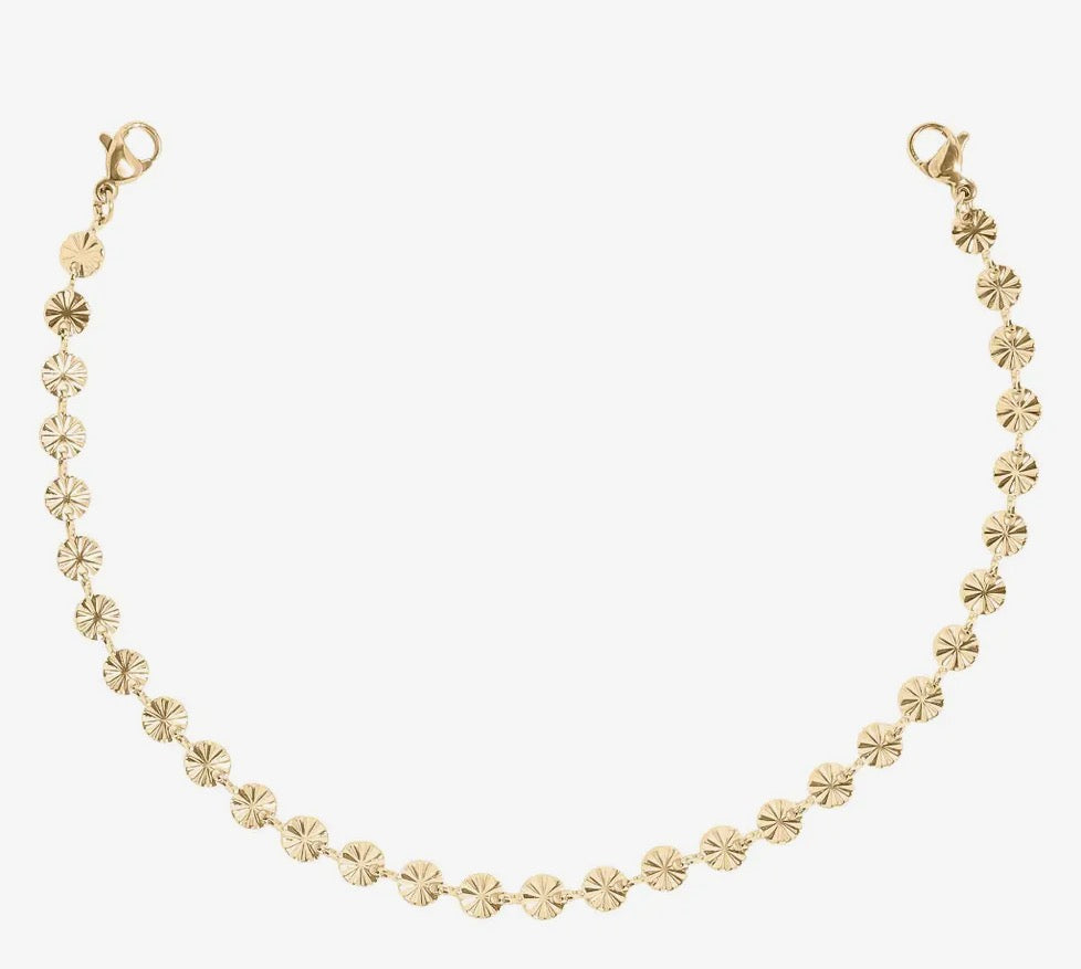 Crimped circle hat chain