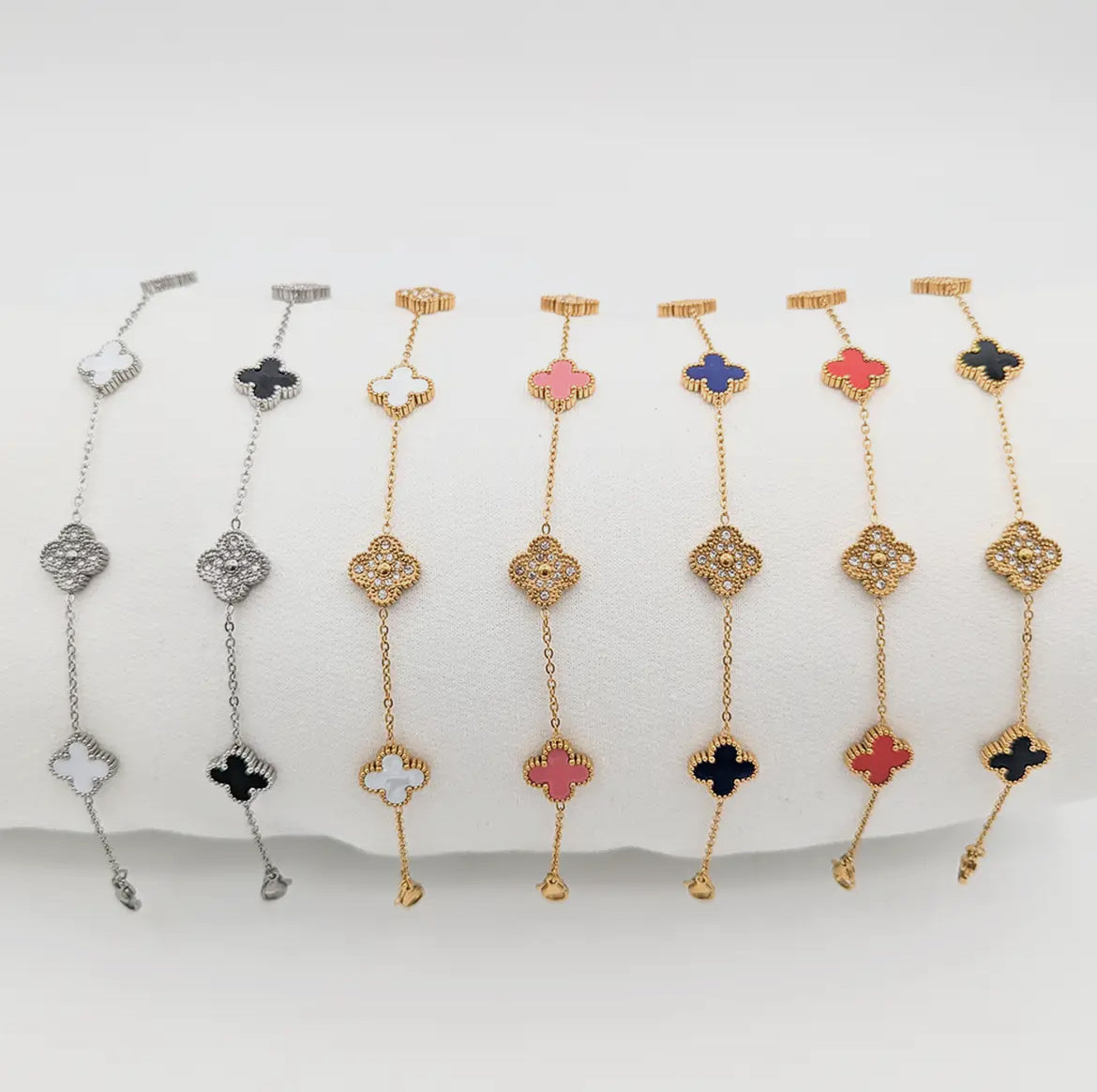 Clover style hat chain