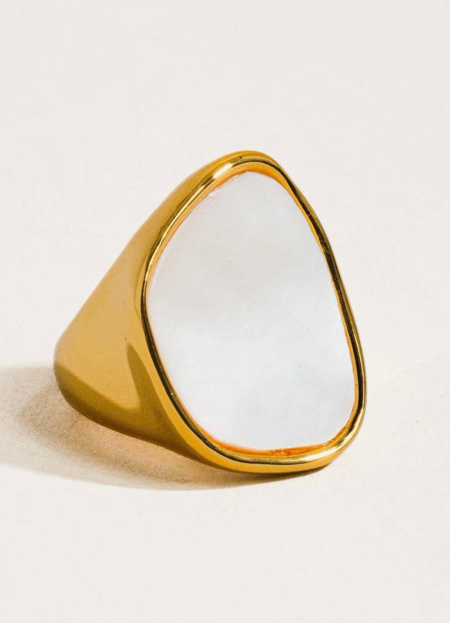 Gold Shell Calypso Ring