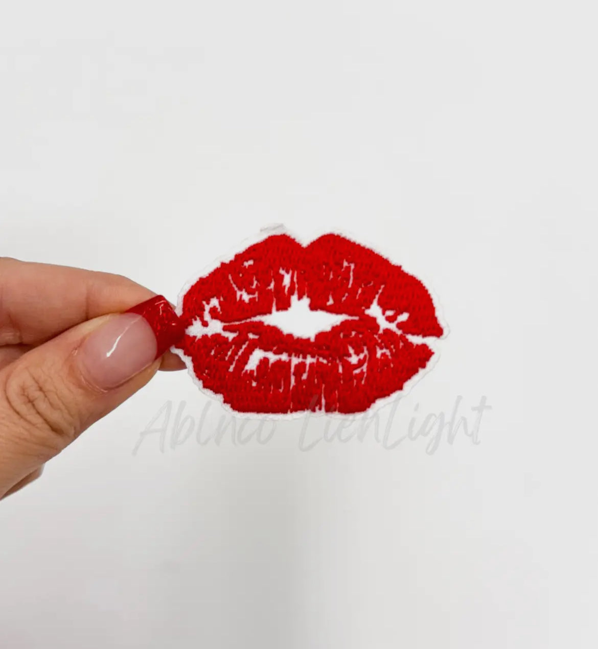 Red lips patch