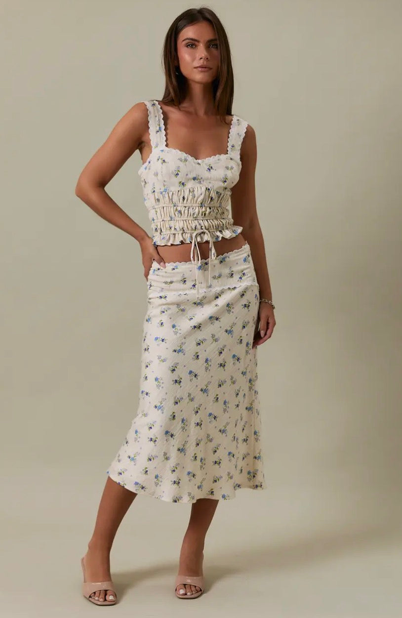 Lace Trim Low Waisted Skirt