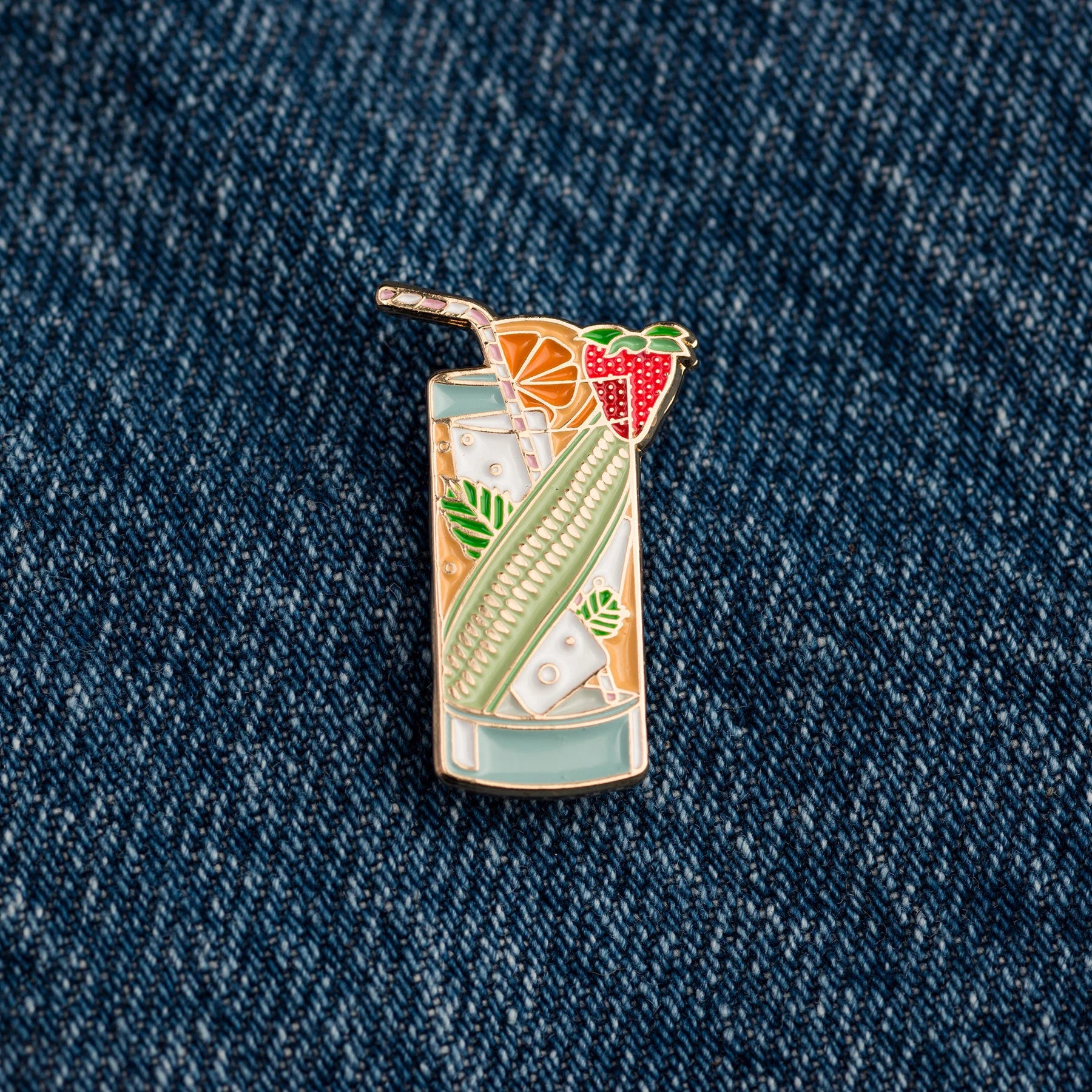Cocktail pin