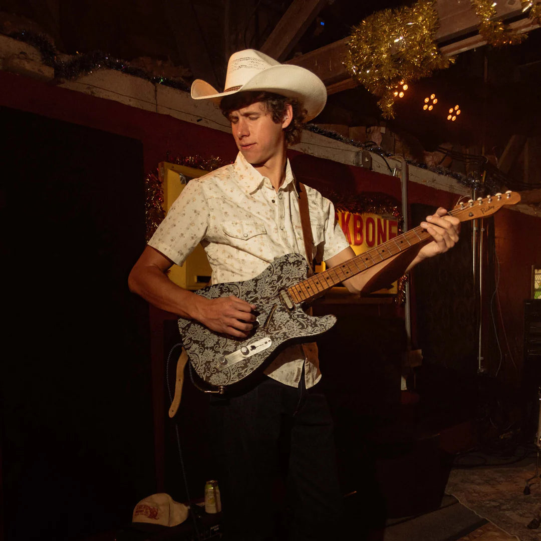 Wyatt Pearl Short Sleeve in Dustbloom