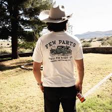 FEW PARTS T-SHIRT