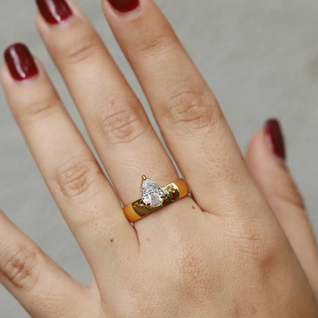 Noora Diamond Zircon Teardrop Ring